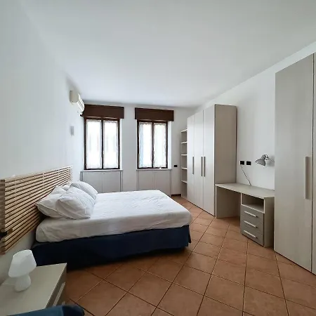Amply Lit Harmony Home Via Brocchi Milaan Buitenkant foto