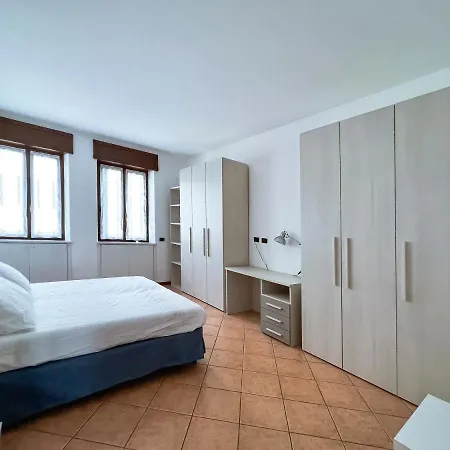 Amply Lit Harmony Home Via Brocchi Milaan Buitenkant foto