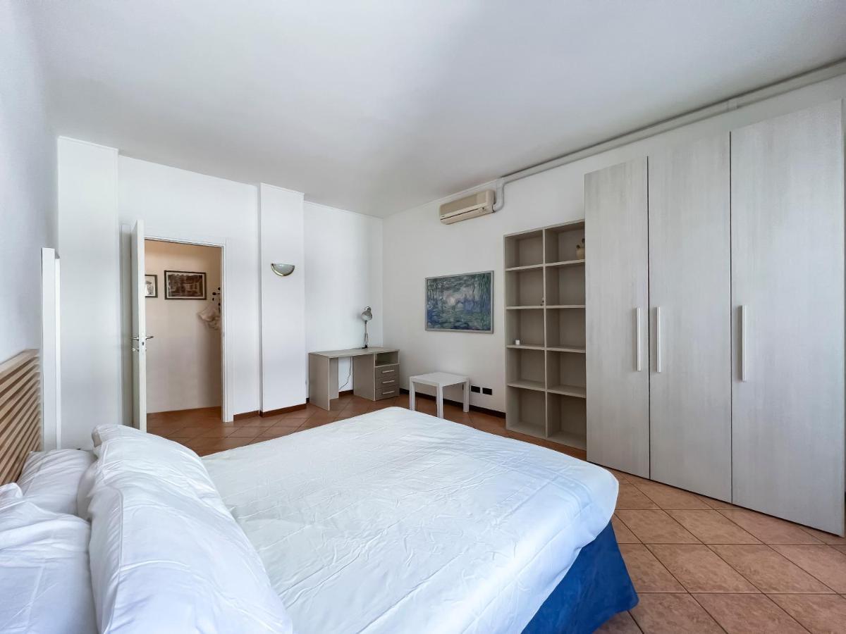 Amply Lit Harmony Via Brocchi Apartment *
